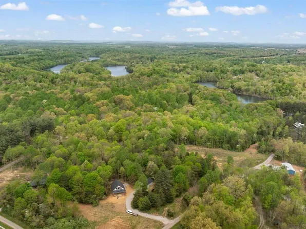 690 Old Scout Dr, Leitchfield, KY 42754