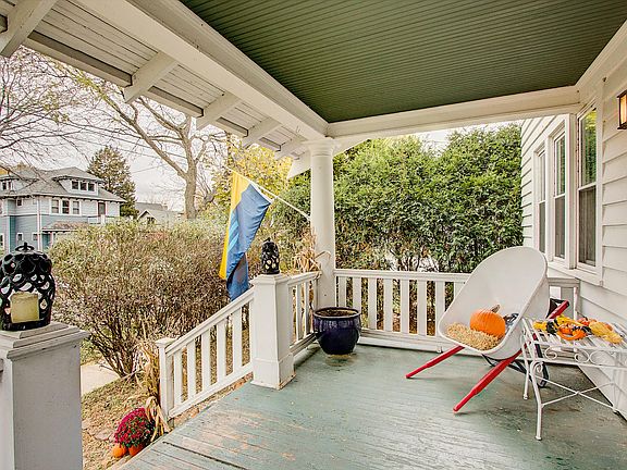 3rd image of 2622 S Wentworth Ave