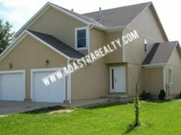 304 N 9th St Unit B, Louisburg, KS 66053