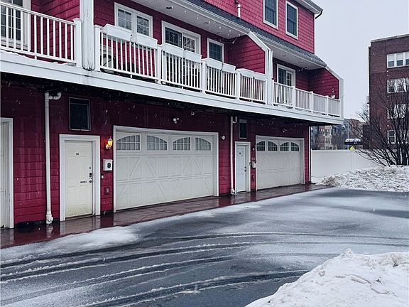 4th image of 98 S Union St