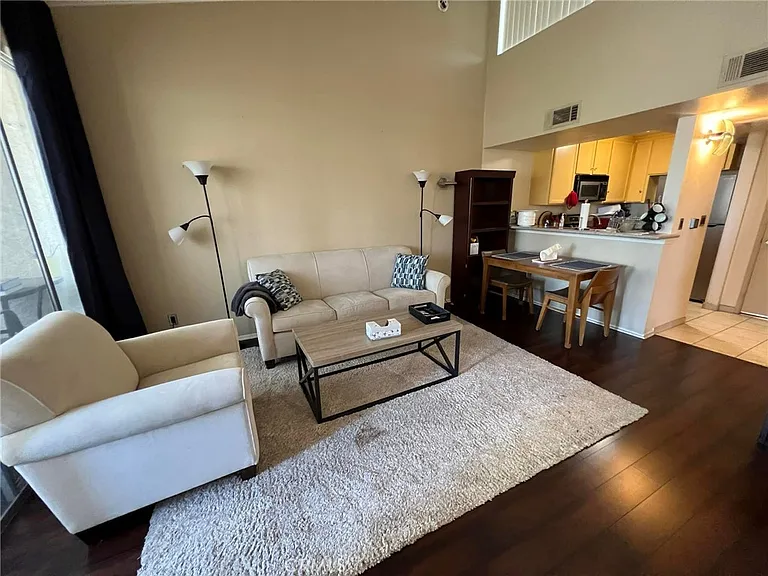 5325 Newcastle Ave #330 — Photo 8