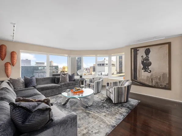 150 West 56th Street image 2 of 23