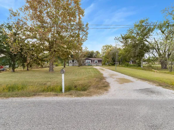 445 County Road 6021, Dayton, TX 77535