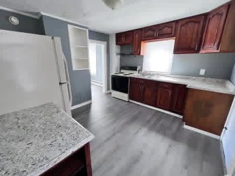 641 Waltz Ln — Photo 2