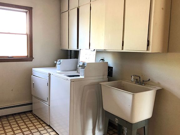 4th image of 309 11th Ave NW #2