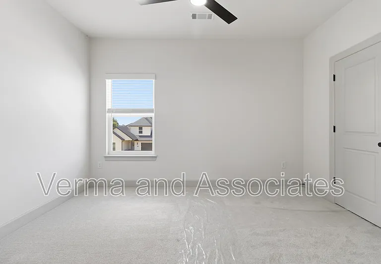 1240 Mammoth St — Photo 33