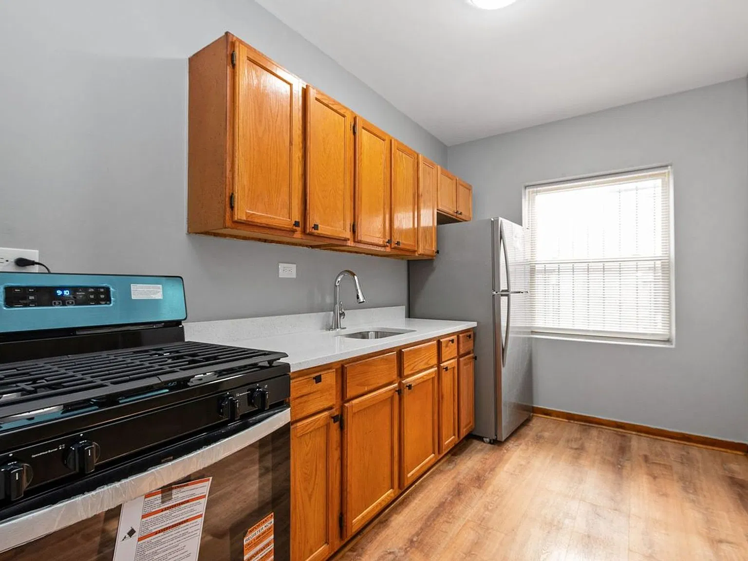 6320 S Troy St — Photo 4