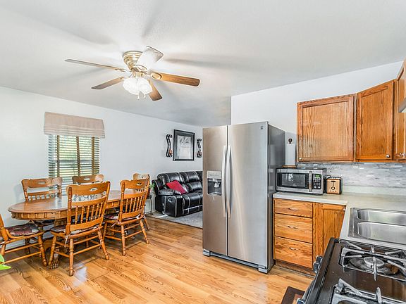 3rd image of 238 Sunwood Dr