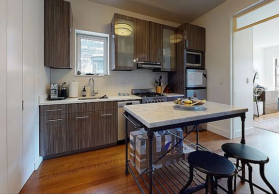 3rd image of 105 Sullivan St APT 5A