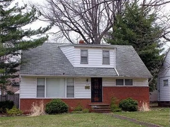 379 Greenvale Dr, South Euclid, OH 44121