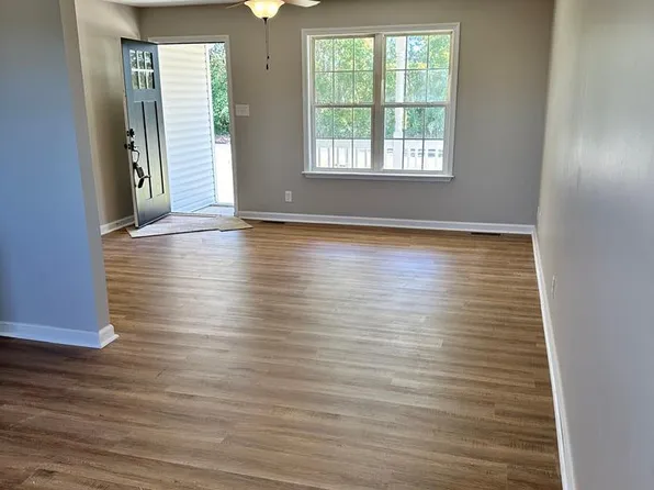 821 Stableford Rd, Oak Grove, KY 42262