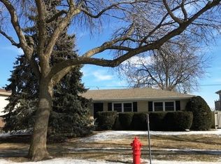 511 Wingate Dr, Schaumburg, IL 60193