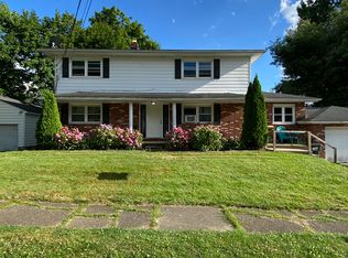76 1/2 Yonker St #1/2, Barberton, OH 44203