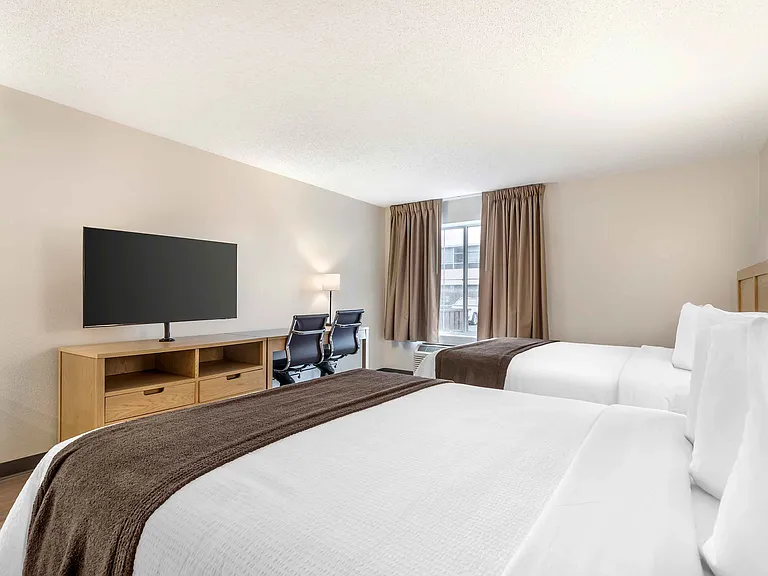 Studio Suite - 2 Queen Beds