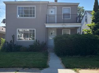 2050 Hickory Grove Ave, Racine, WI 53403