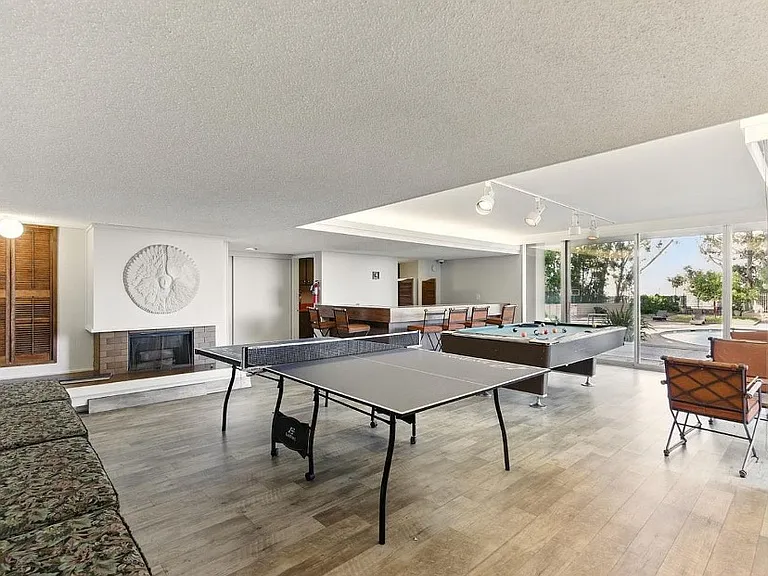400 Davey Glen Rd — Photo 14
