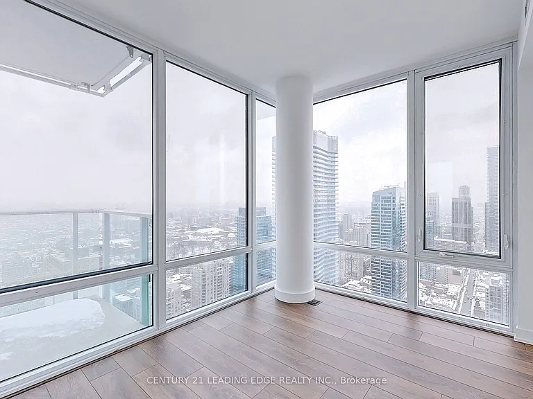 501 Yonge St #5102 — Photo 17