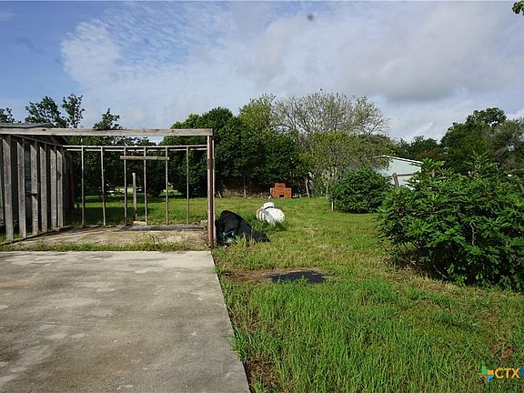 5th image of 5026 Acorn Way