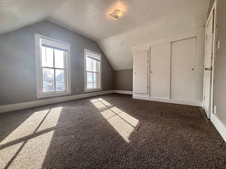 726 W Military Ave — Photo 9