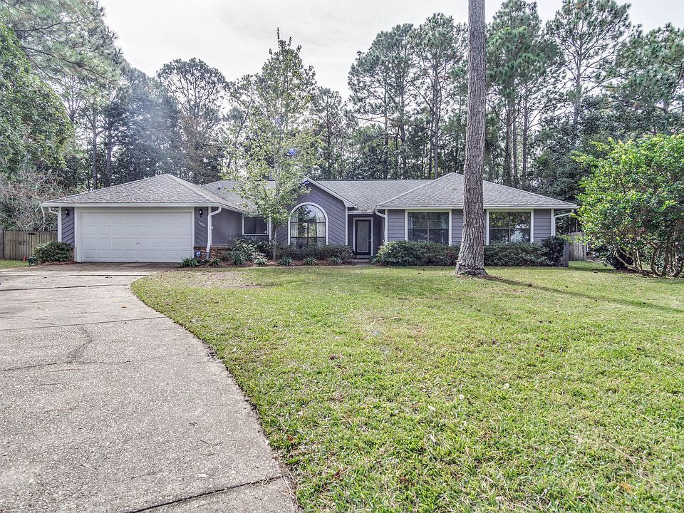 1st image of 1124 Sandalwood Cir