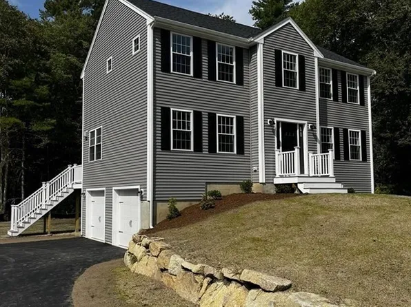 17 S Main St, Carver, MA 02330