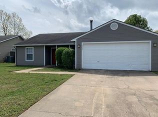 3355 W Vassar St, Fayetteville, AR 72704