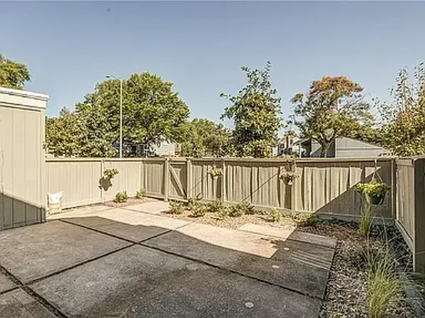 12144 W 82nd Ter, Lenexa, KS 66215