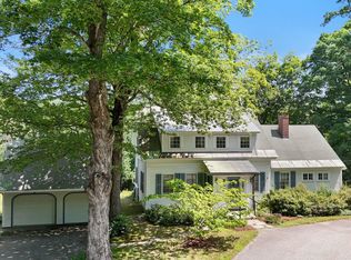 19 Grimes Hill Rd, Newfane, VT 05345