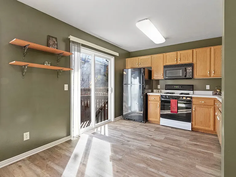 638 Glen Livet Ln — Photo 3