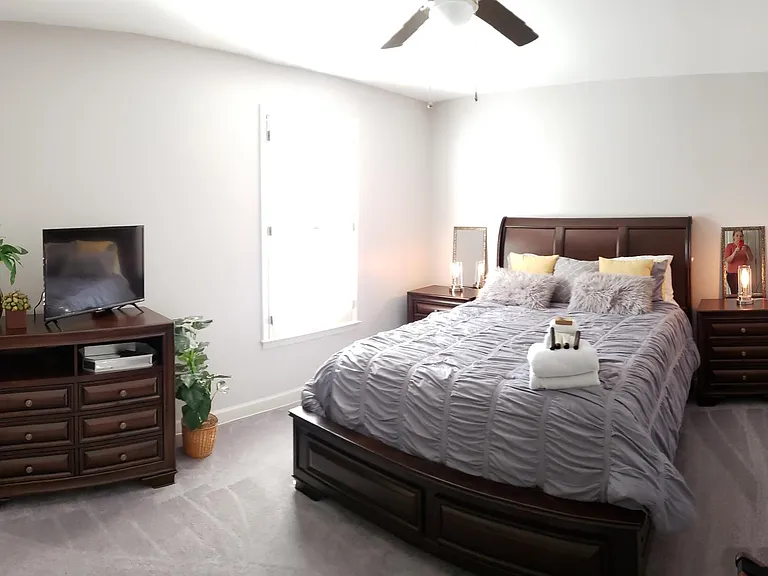 303 W Chownings Ct — Photo 17