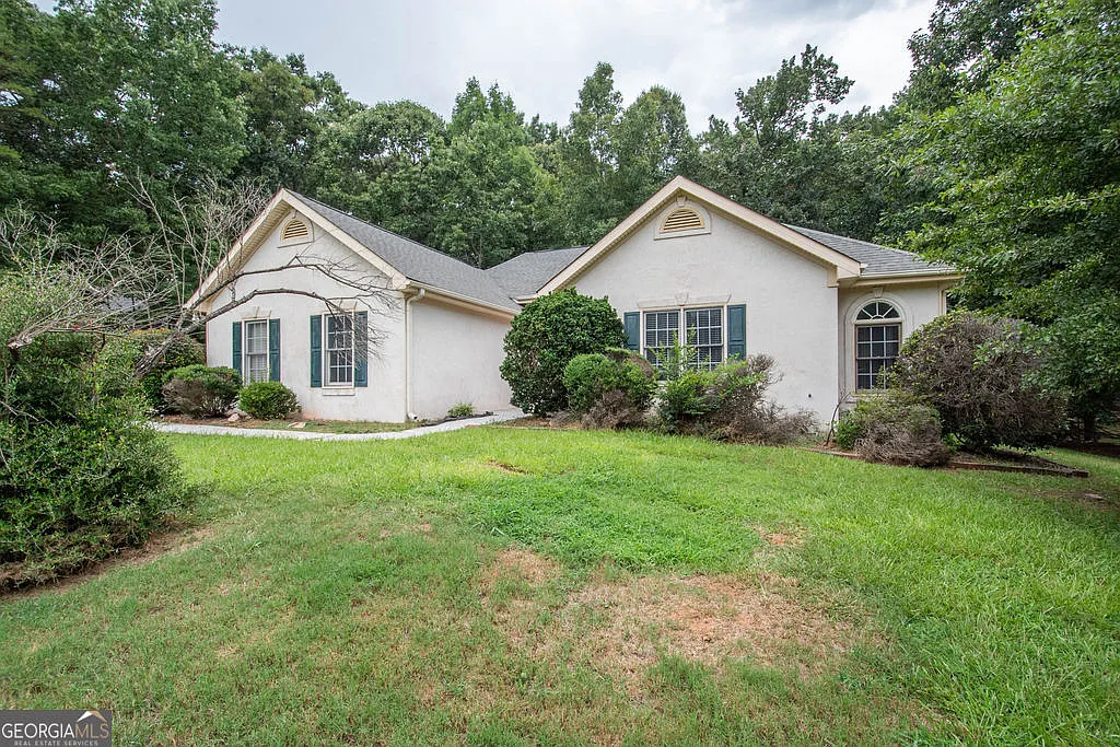 4 bed, 2.0 bath, 1773 sqft, $2,250 — Photo 2