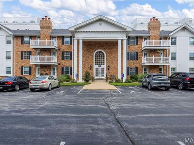 312 Clayton Crossing Dr APT 304, Ballwin, MO, 63011