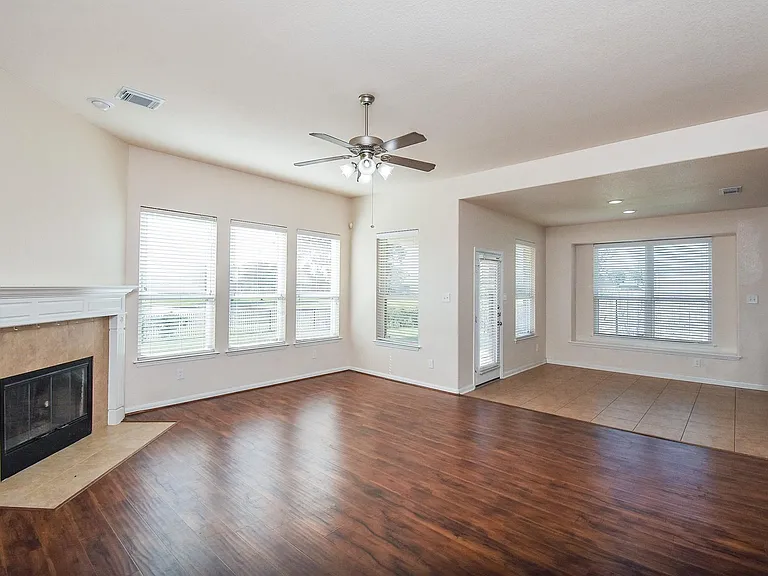 6203 Ledger Ln — Photo 7