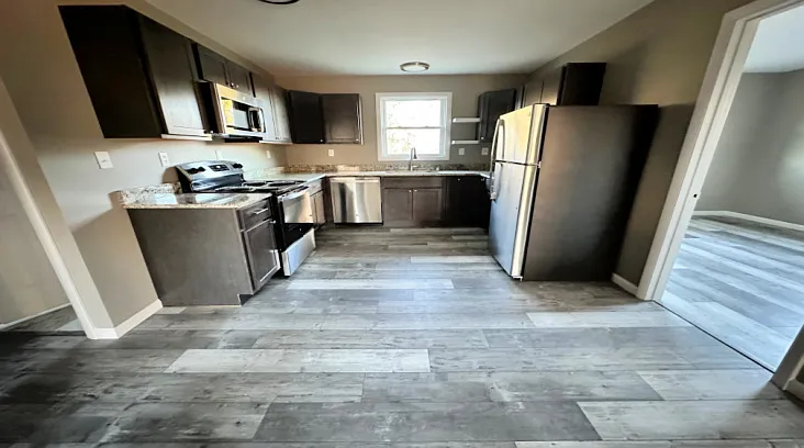 19 Keith Ln #4 — Photo 1
