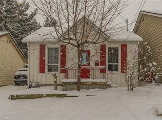 14 Lochearne St, Hamilton, ON L8R1V8
