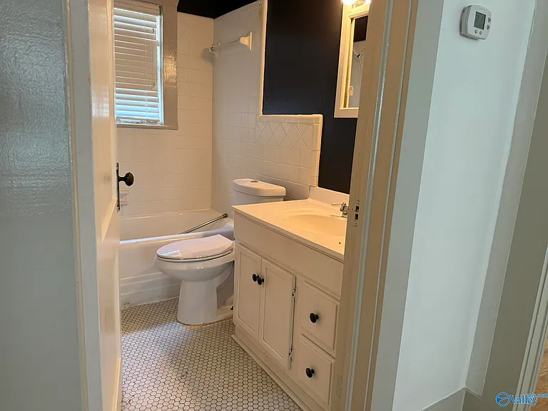 1118 Ward Ave NE — Photo 6