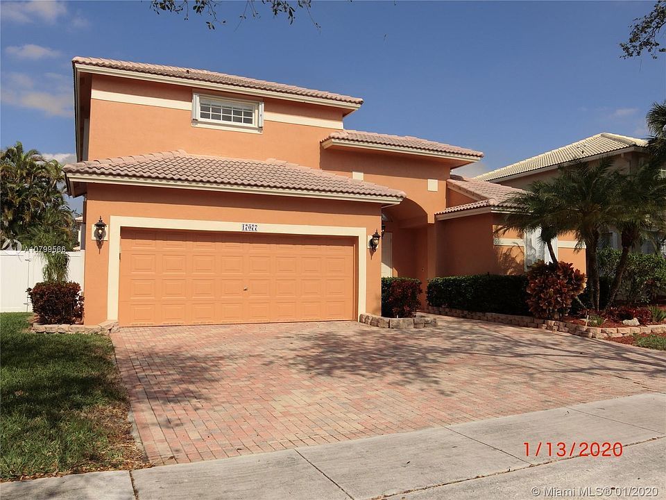 1st image of 17077 NW 16th St