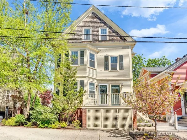 68 E Manning St #1, Providence, RI 02906