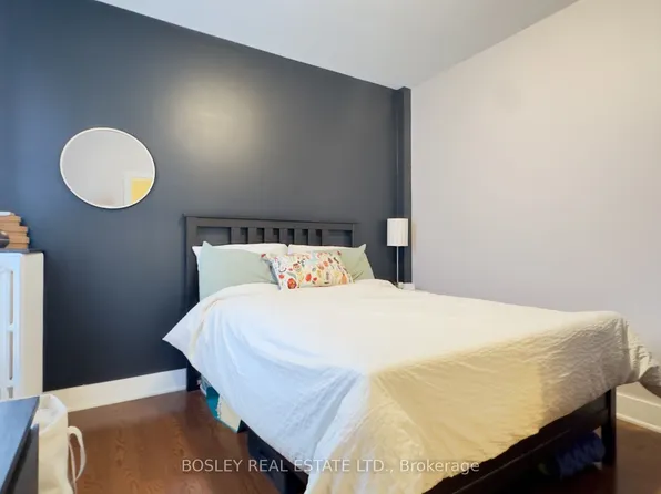 451 Parliament St #1, Toronto, ON M5A 3A3