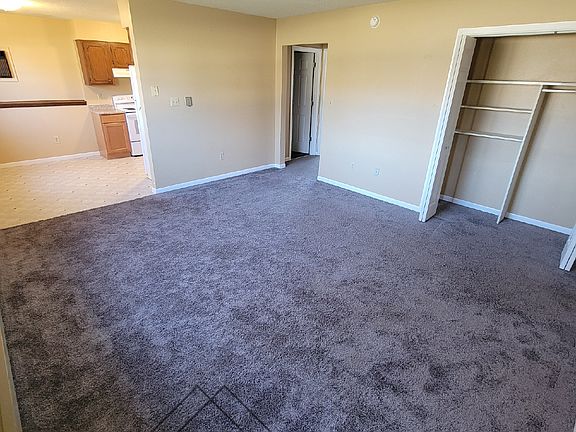 2nd image of 418 7th St SE #2