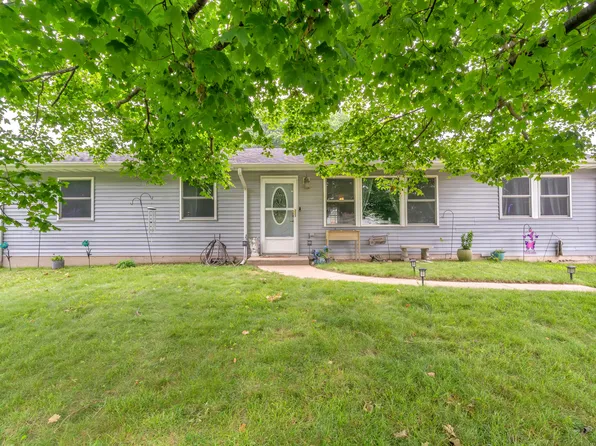 789 Eagle Creek Rd, Valparaiso, IN 46385
