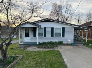 219 E Maple Ave, Fayetteville, WV 25840