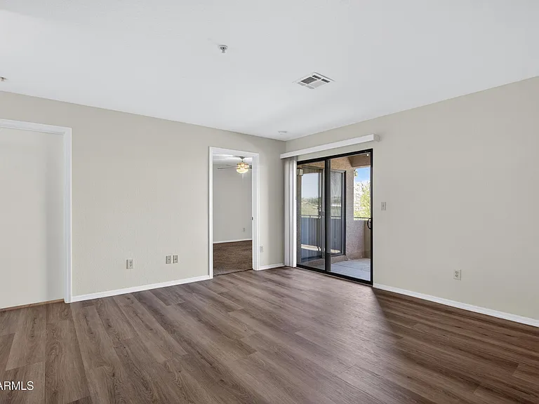 16033 N 25th St #207 — Photo 10