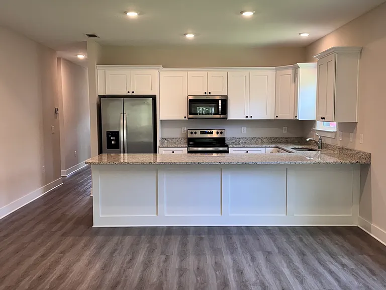 3011 N 33rd Ave — Photo 15