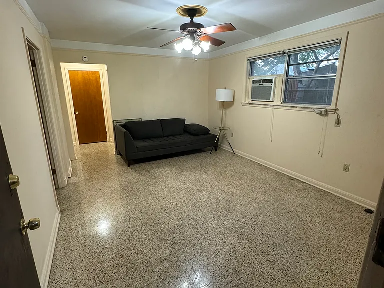 5353 Annunciation St #B — Photo 2