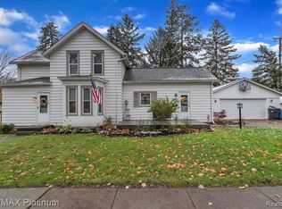 220 Jewett St, Howell, MI 48843
