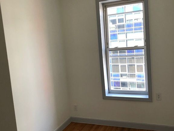 4th image of 106 Norfolk St APT 19