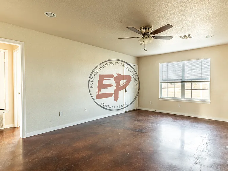 2826 Jerry Mashek Dr — Photo 14