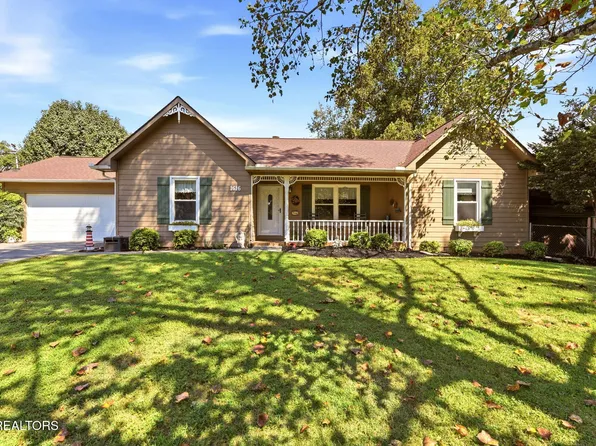 1616 Hidden Hills Dr, Clinton, TN 37716