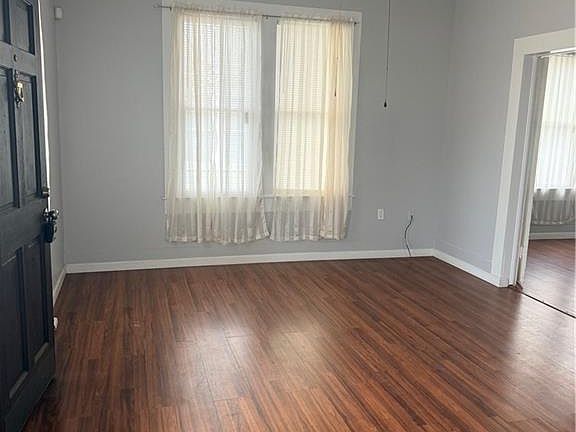 5th image of 2309 Hill St